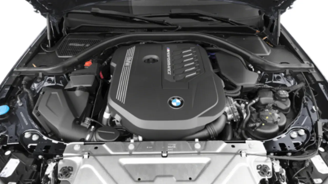 The 3.0-liter M TwinPower Turbo inline 6-cylinder engine of the BMW M340i.